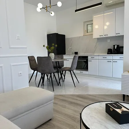 Deluxe Kate Apartment Makarska